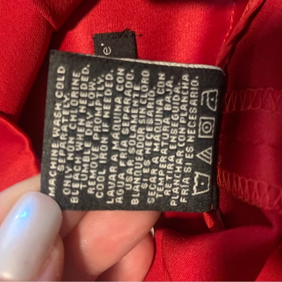 Apostrophe Stretch Cyprus Group Rocket Red Size Silky Skirt 2 NWOT - Picture 7 of 11